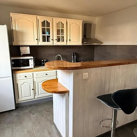 Maison Au Calme Proche Centre 公寓 *
